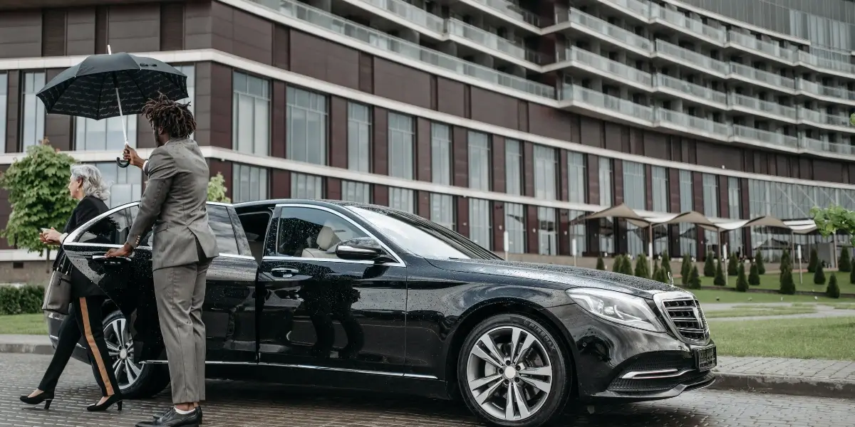 How Executive Transportation Impacts First Impressions in DC Business Culture