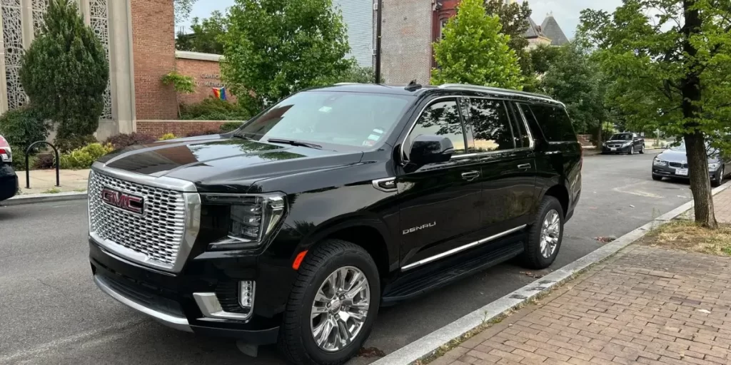 Private car service HM Limo ideal for Dulles to Washington dc 